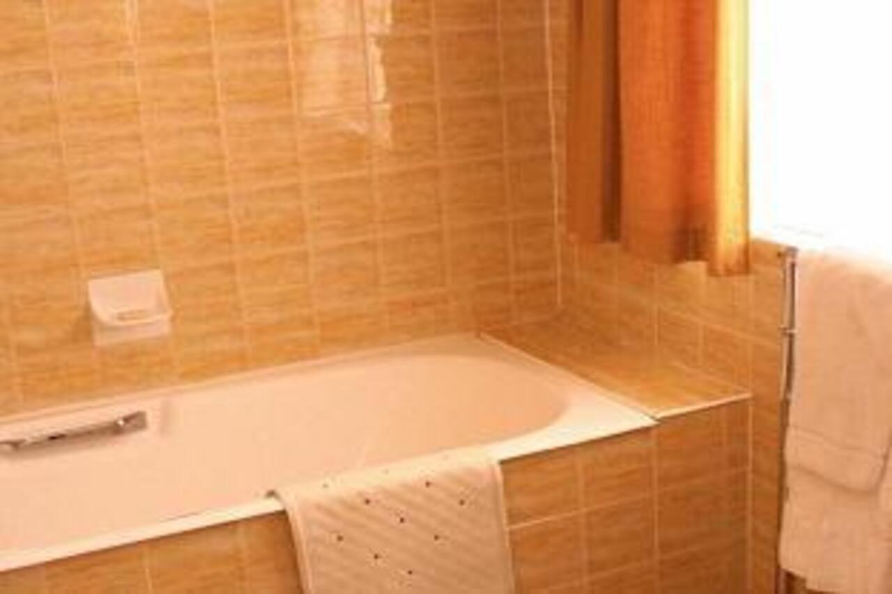 Stafford Hotel Ст. Хейлир Джерси Экстерьер фото